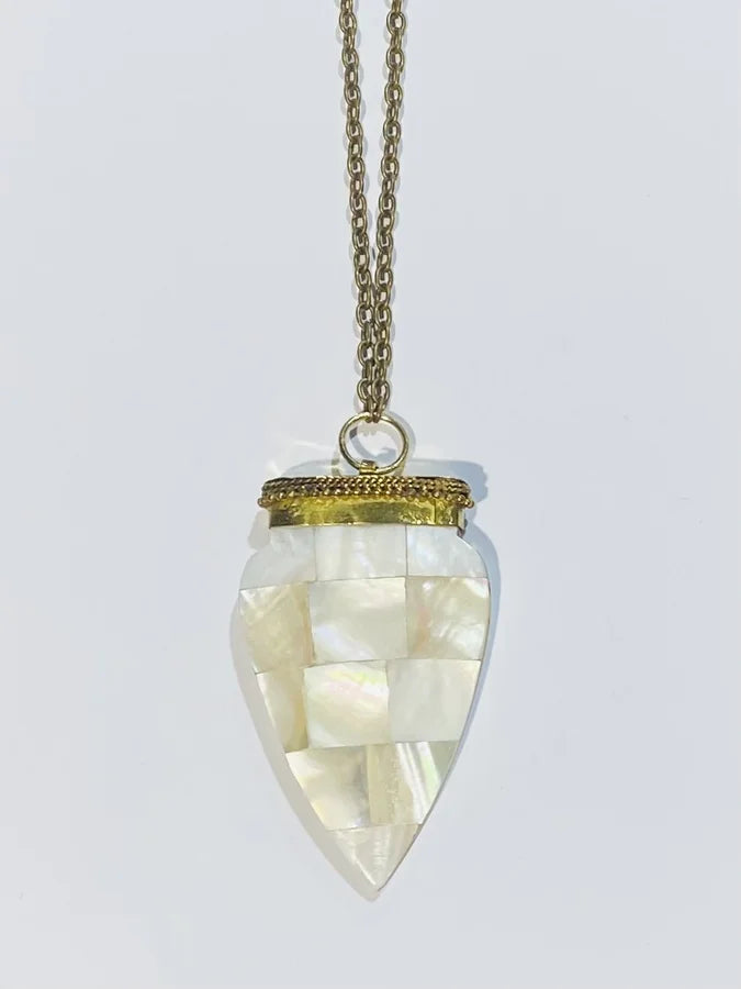 Shell Arrowhead Pendant Necklace