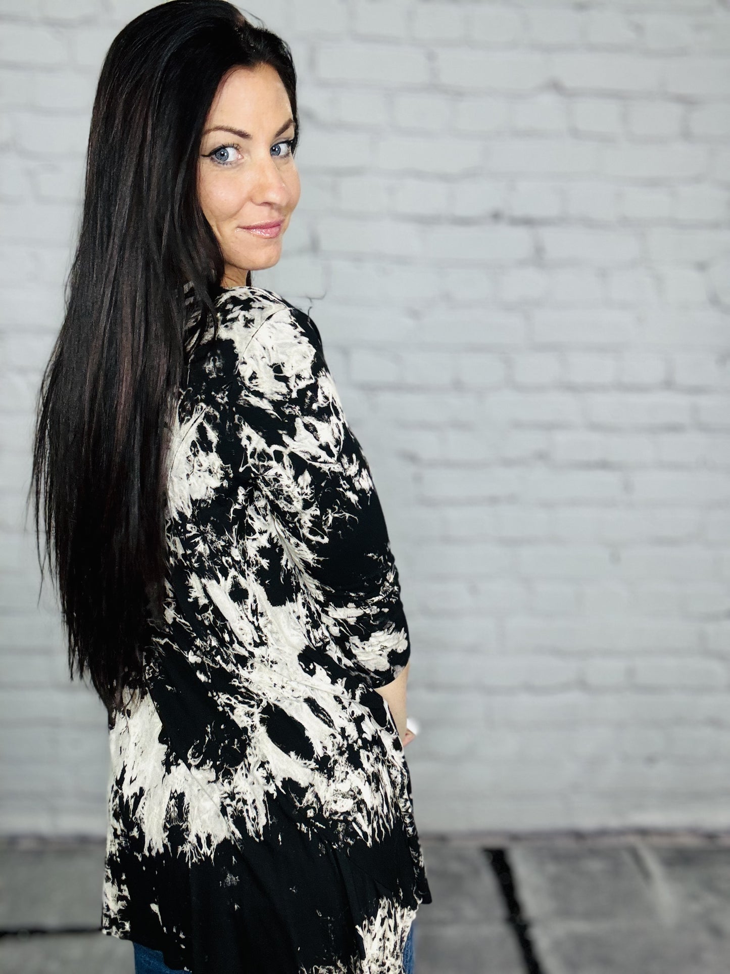 Black/Ivory Tie Dye 3/4 Sleeve Top