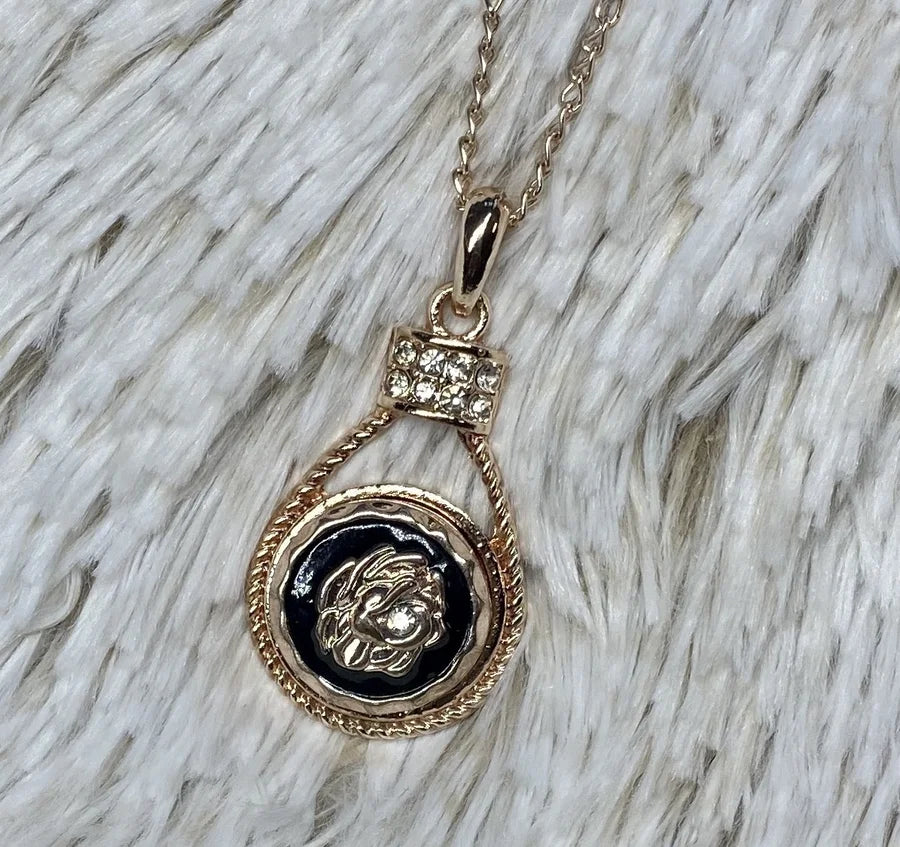 Rose Gold Rope Teardrop Snap Pendant w/ Crystal Detail