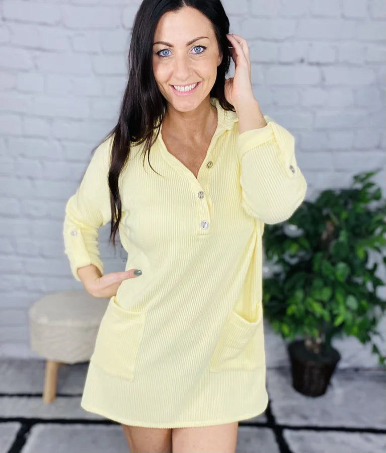 "Dressed for Comfort" Pale Yellow Dress - Reg/Plus