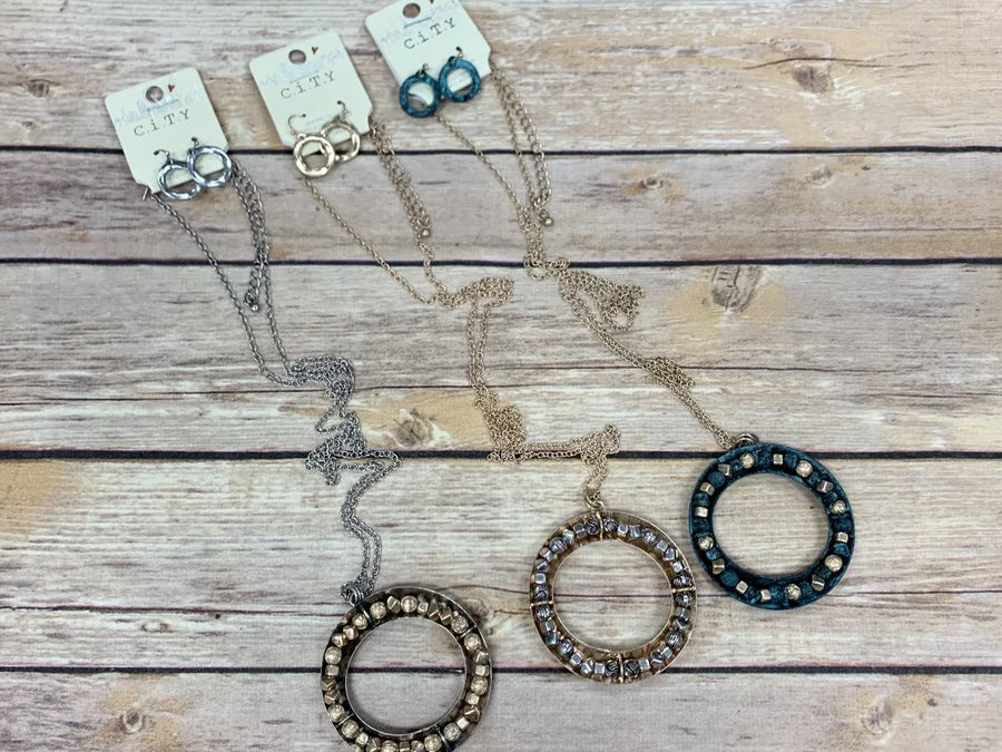 Beaded Circle Pendant w/ Matching Earrings