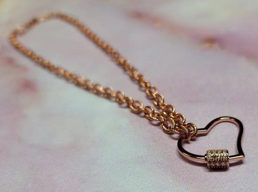 ROSE GOLD CHAIN NECKLACE WITH SMALL HEART & RHINESTONE LOCK/TOGGLE 18"