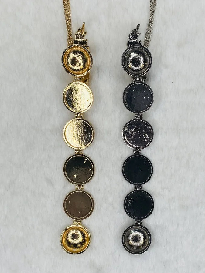 Round Angel Wing Clasp Multi-Photo Locket