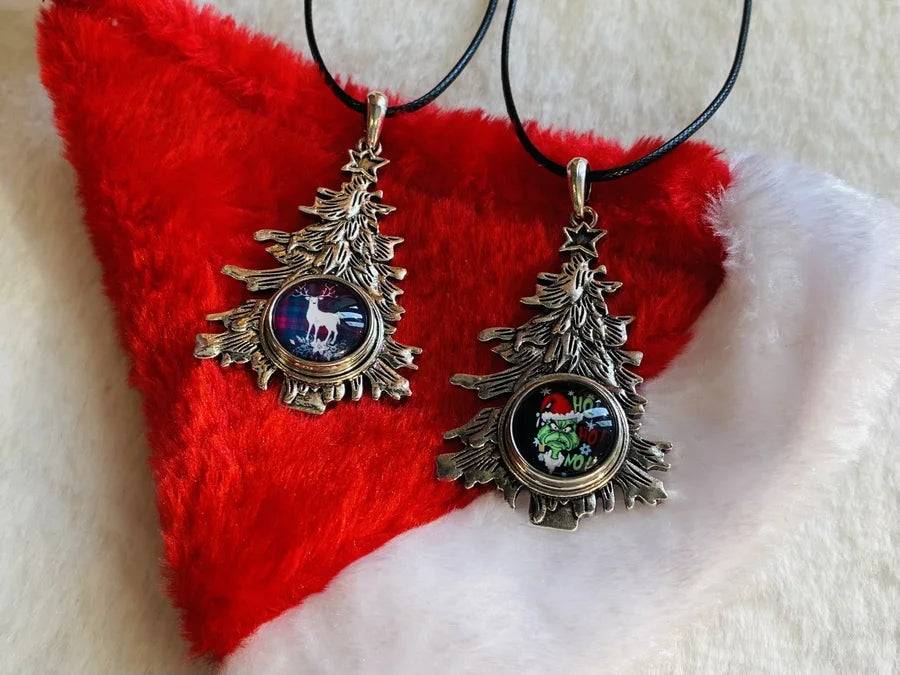 Christmas Tree Necklace w/ Interchangeable Holiday Snap