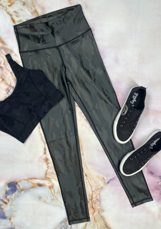 MONO B BLACK CAMO FOIL HIGHWAISTED LEGGINGS