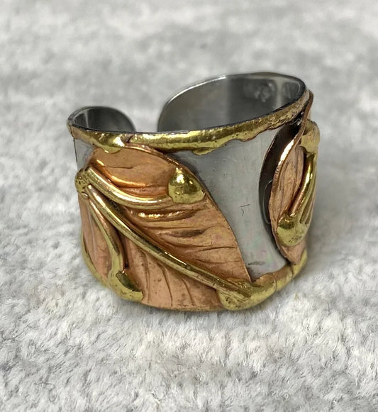 ANJU MIXED METAL LEAF DESIGN CUFF RING