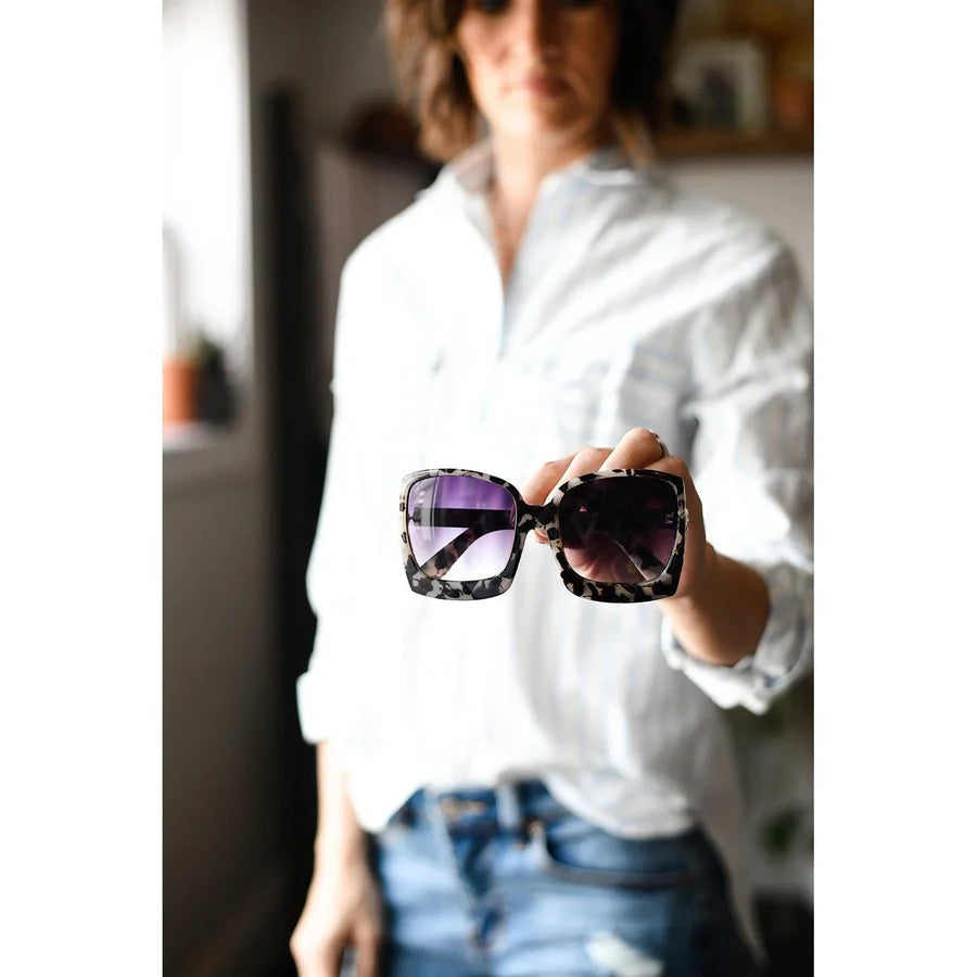 Megan Oversized Sunglasses- Grey Leopard