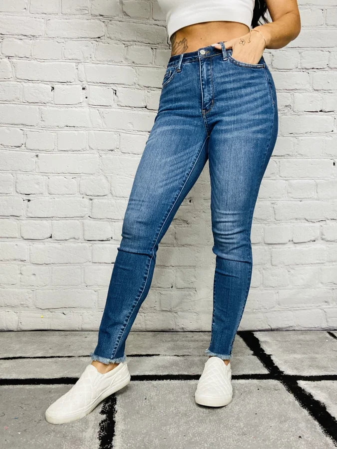 Judy Blue - "Carly" Medium Blue High-Waisted Tummy Control Skinny Jeans - Reg/Plus