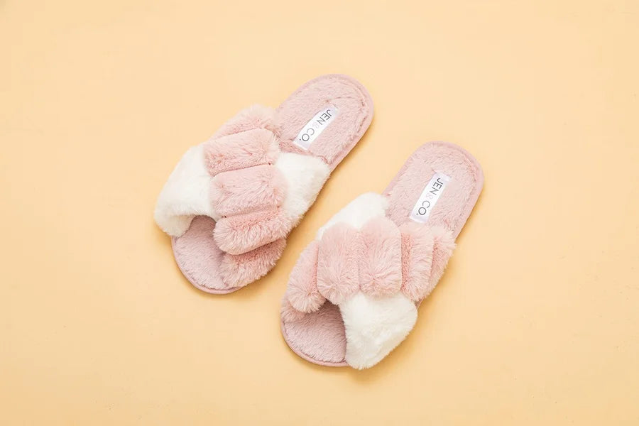 "Amanda" Fuzzy Slippers - Light Pink