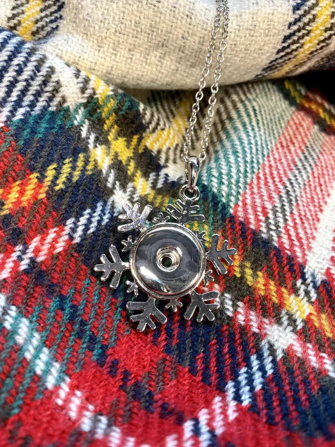 Snap Necklace w/ Snowflake Pendant