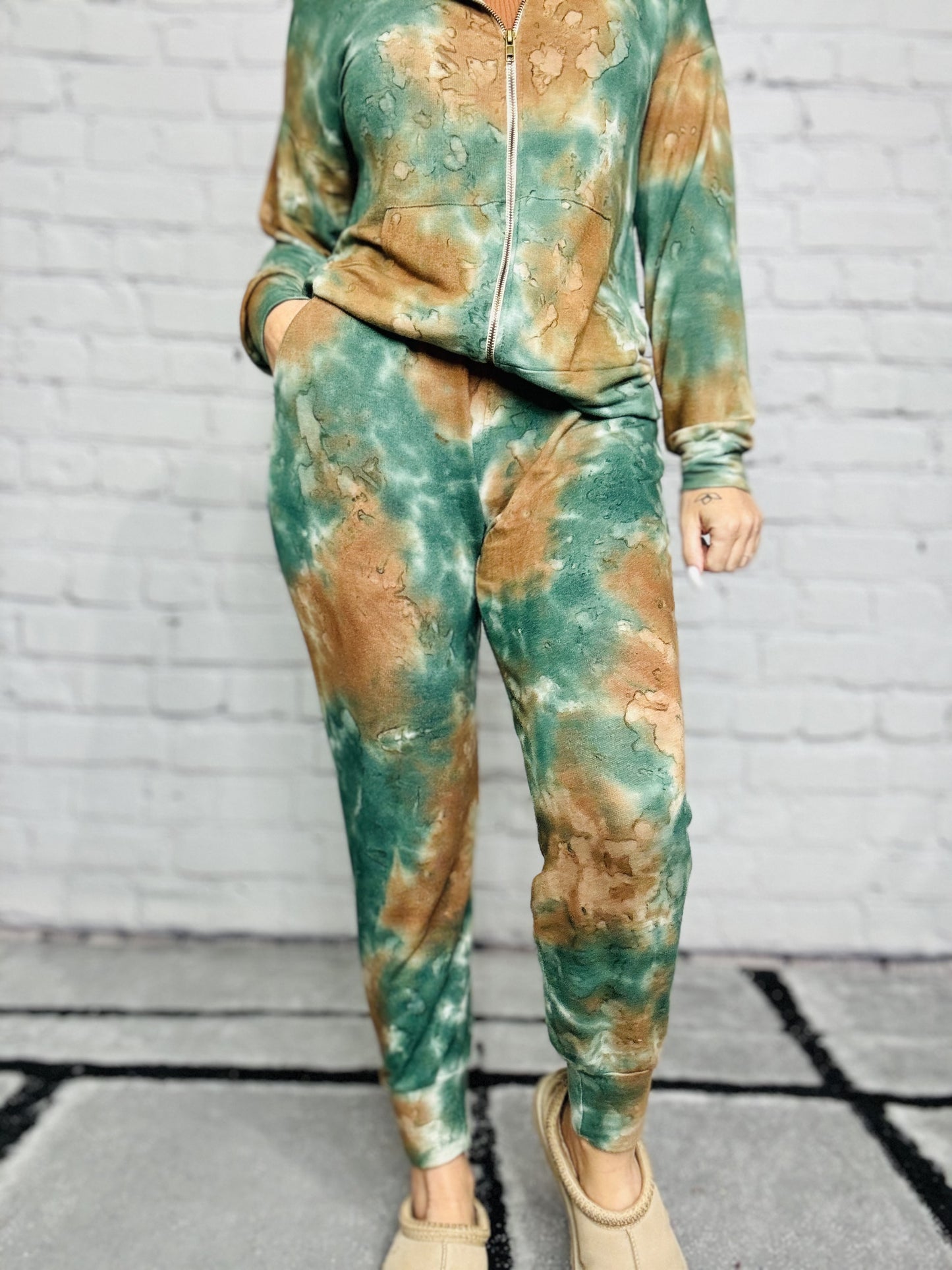 Jade/Cinnamon Tie Dye Joggers w/ Pockets