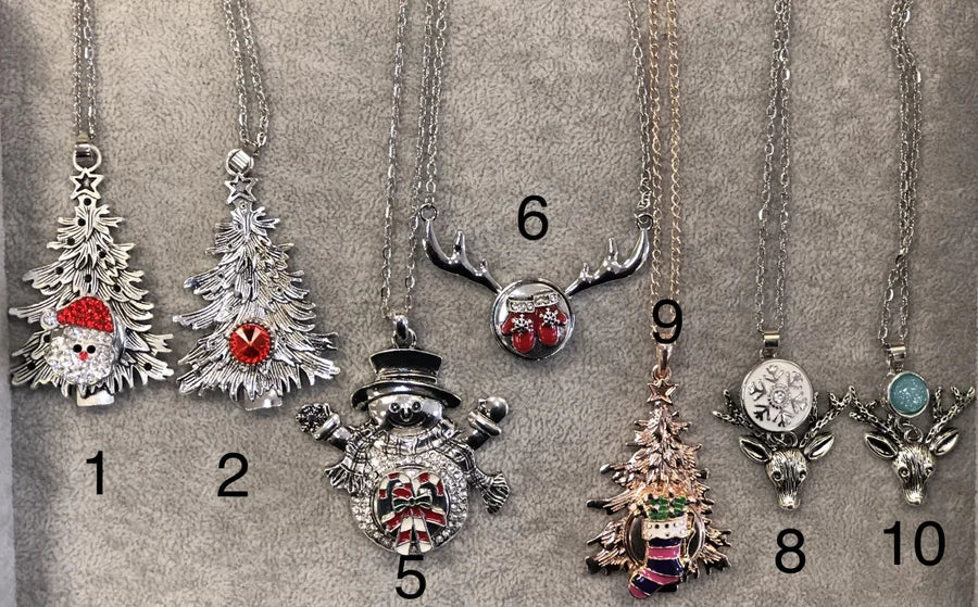 Snap Necklaces w/ Christmas Design