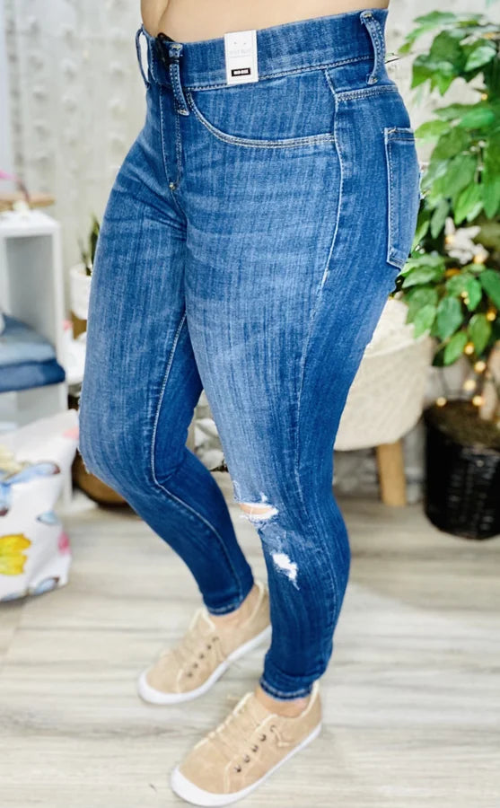 Judy Blue - Mid-Rise Destroyed Pull On Skinny Jegging - Reg/Plus