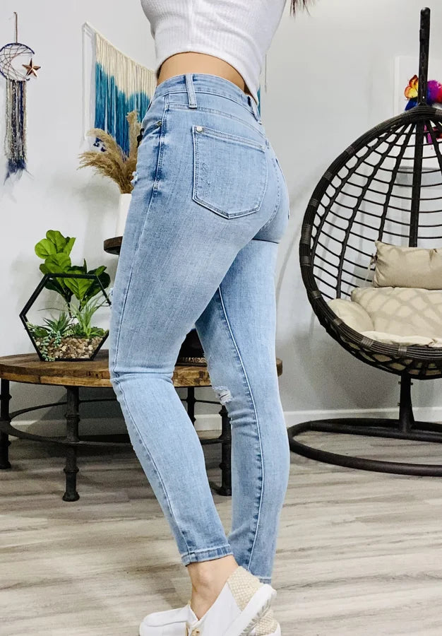 Judy Blue - Light Blue High-Waisted Destroyed Skinny Jeans - Reg/Plus