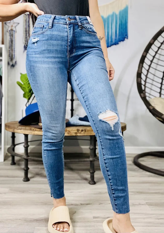 Judy Blue - "Chasing the Dandelions" High-Waisted Skinny Jeans - Reg/Plus