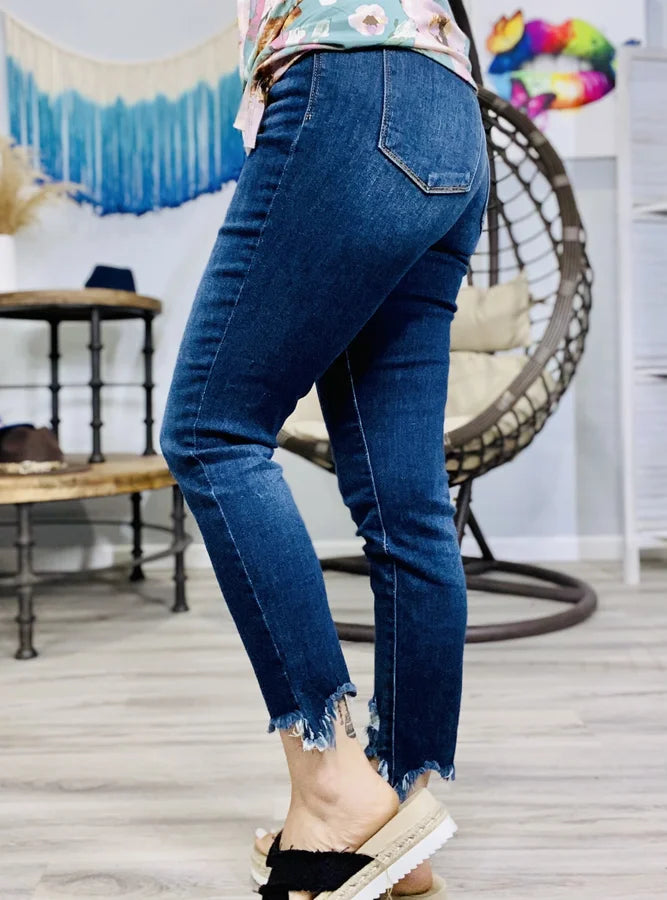 Judy Blue - "Always Worth It" Mid-Rise Slim Fit Jeans - Reg/Plus