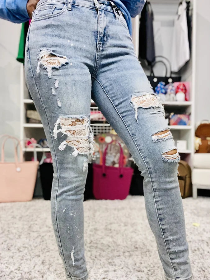 Judy Blue - "Gracie" Lace Patch Mid-Rise Skinny Jeans - Reg/Plus