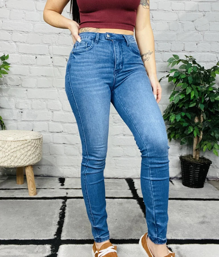 Judy Blue - "Miranda" High-Waisted Cooling Tummy Control Skinny Jeans - Reg/Plus