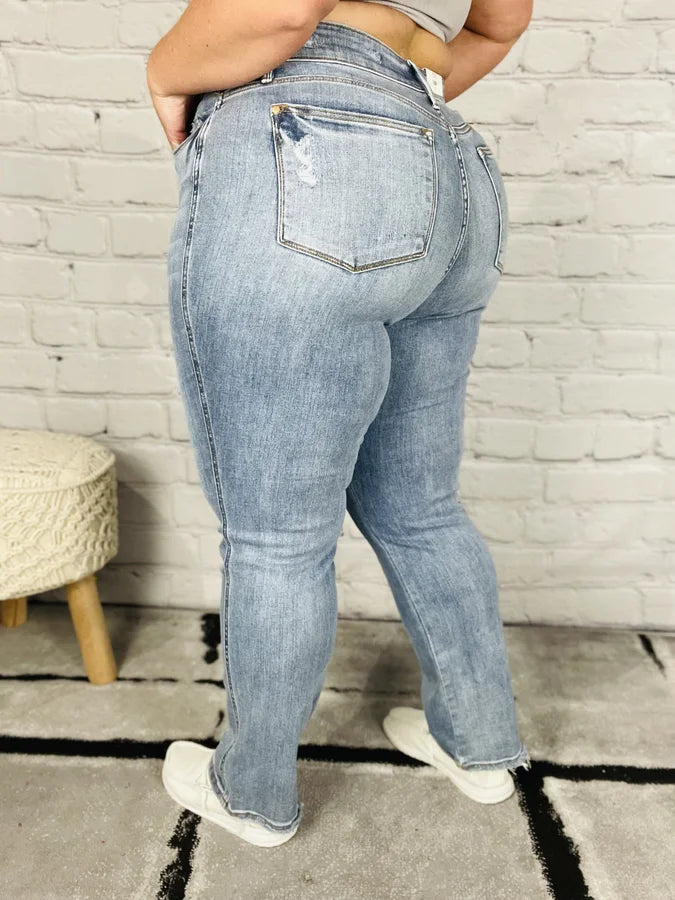 Judy Blue - "Julie" Medium Blue Mid-Rise Dad Jeans - Reg/Plus