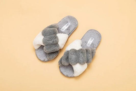 "Amanda" Fuzzy Slippers - Grey