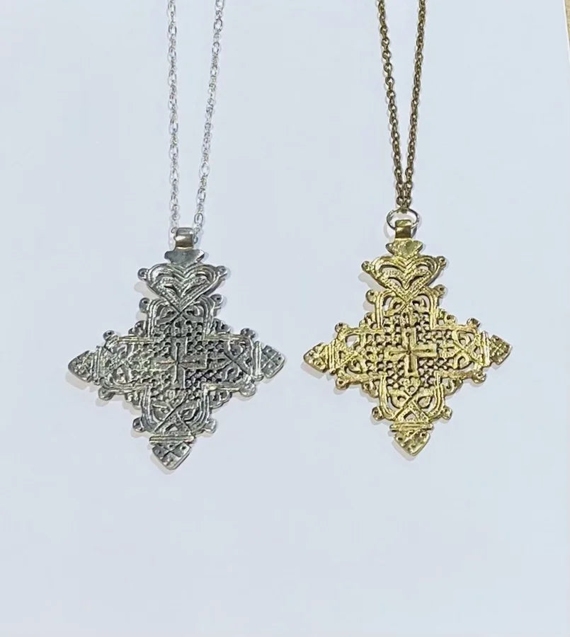 Large Medallion Necklace (Multiple Colors)