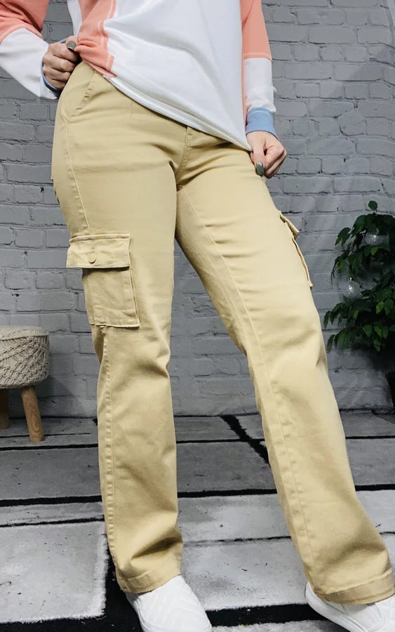 Judy Blue - "Amber" Mid-Rise Khaki Dyed Cargo Straight Leg Jeans - Reg/Plus