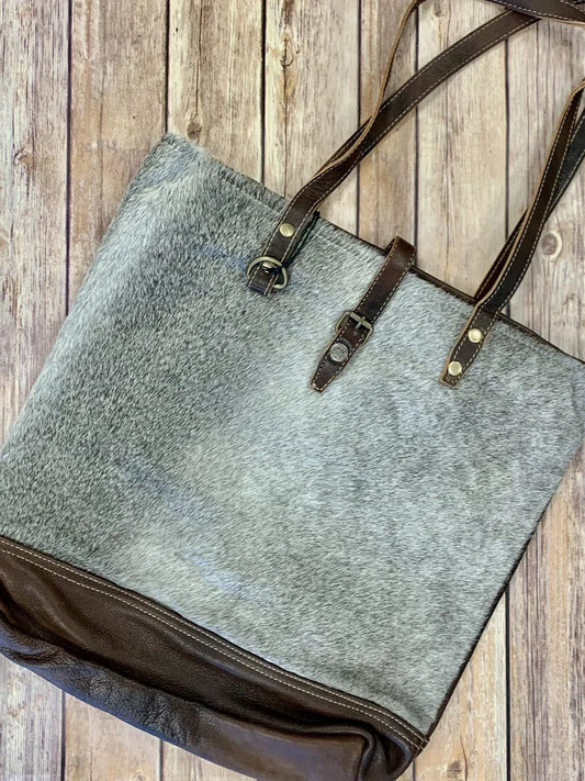 LEATHER/FAUX FUR SHOULDER BAG