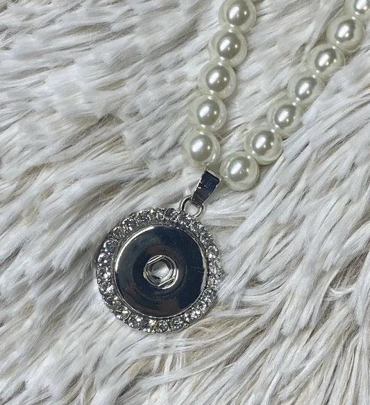 Single Snap Pearl Necklace