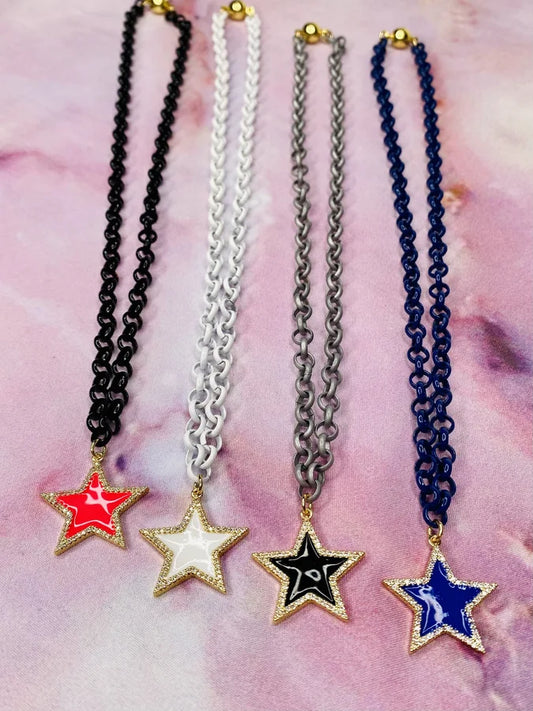 18" Enamel Link Chain Necklace w/ Star Pendant & Magnetic Closure