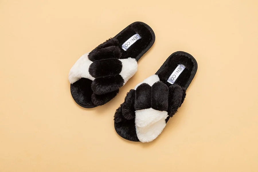 "Amanda" Fuzzy Slippers - Black