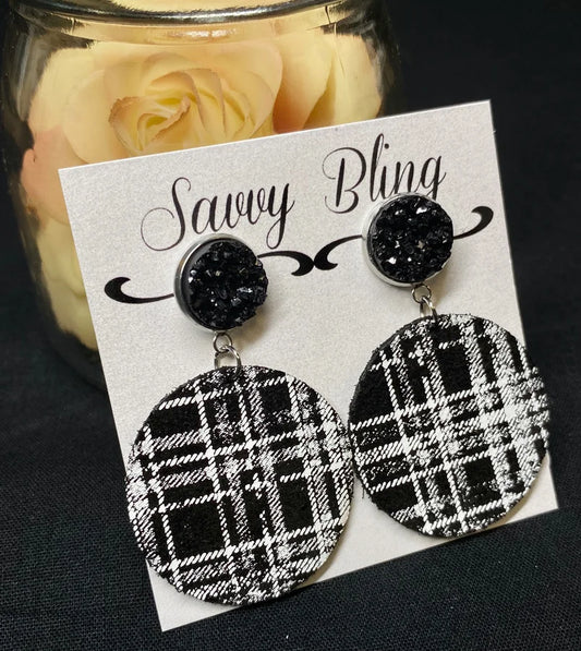 Savvy Bling Black/White Buffalo Plaid Round Earrings w/ Black Druzy Detail