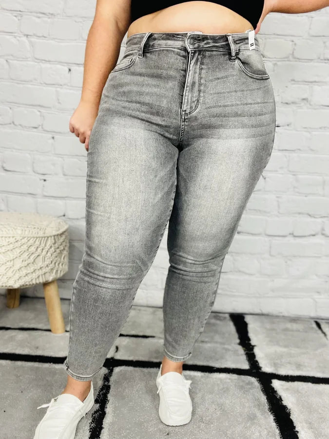 Judy Blue - "Valerie" Grey High-Waisted Slim Fit Jeans - Reg/Plus